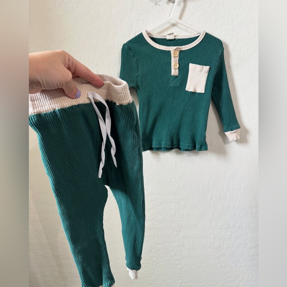 Amazon Green and Cream Set Matching Comfort